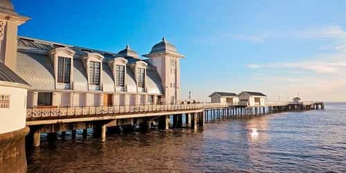 SAVE 17% on this South Wales coast escape for 2, including 6-course Michelin-star dinner!