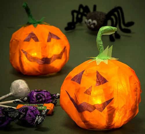 HALLOWEEN DECORATIONS - Halloween Light Up Pumpkin Lanterns £3.50!