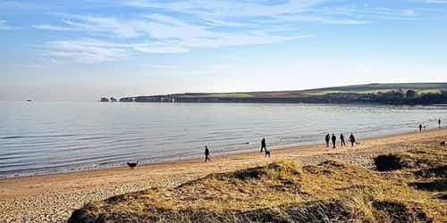 £99 – Dorset: Studland Bay seaside getaway w/meals, 44% off!