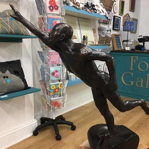 Gorgeous bronze sculptures created by Arabella Nock.