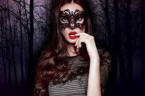 25% off Halloween collection!