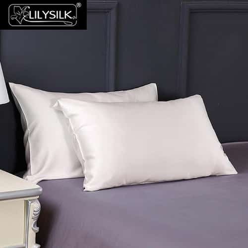 WIN a LILYSILK 100% Pure Mulberry Silk Pillowcase for healthier Hair & Skin!