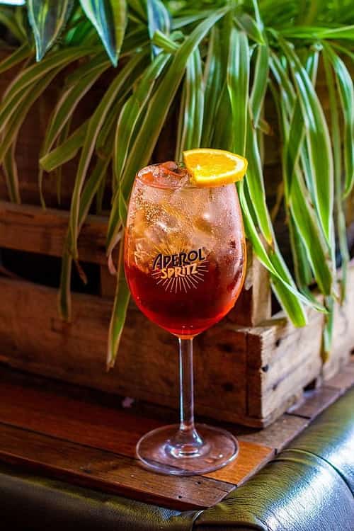 HAPPY HOUR!