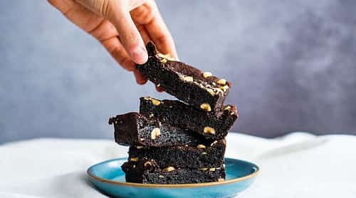 GET YOUR CAKE FIX EVERY MONTH - from £25.00!