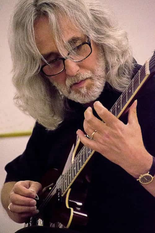 Gordon Giltrap with special guest Carrie Martin