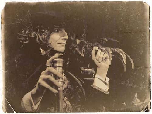 Tea with Oscar Wilde