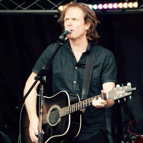 Stevie Jones & The Wildfires
