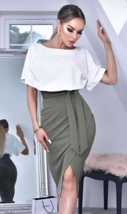 Contrast Batwing Dress for £24.99