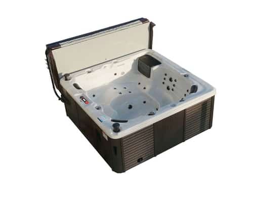 Canadian Spa Toronto Special Edition 6 person Hot tub - £7,500.00!