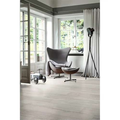 SAVE - EGGER HOME Grey Elva Oak 10mm Laminate Flooring