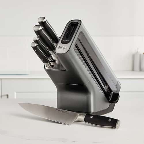 SAVE - Ninja Foodi StaySharp Knife Block with Integrated Sharpener – 5-Piece Set