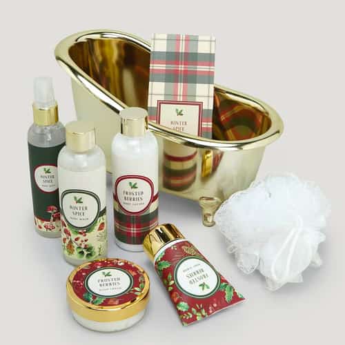 WIN this Winter Space & Frosted Berries Bath Collection