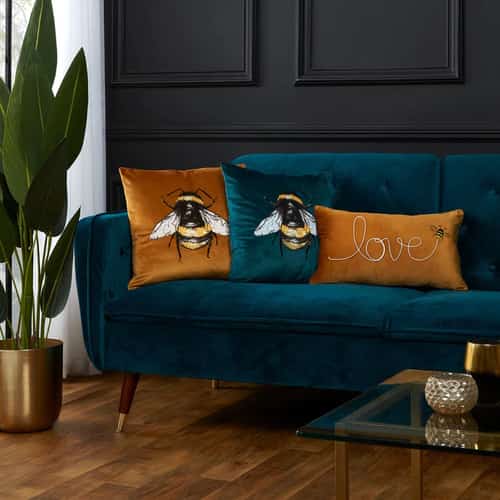 Cushion Craze: Unbeatable Deals on Cozy Comfort!