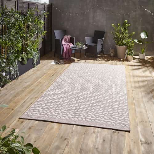 Step into Summer: Up to 40% Off Outdoor Essentials for Your Garden!