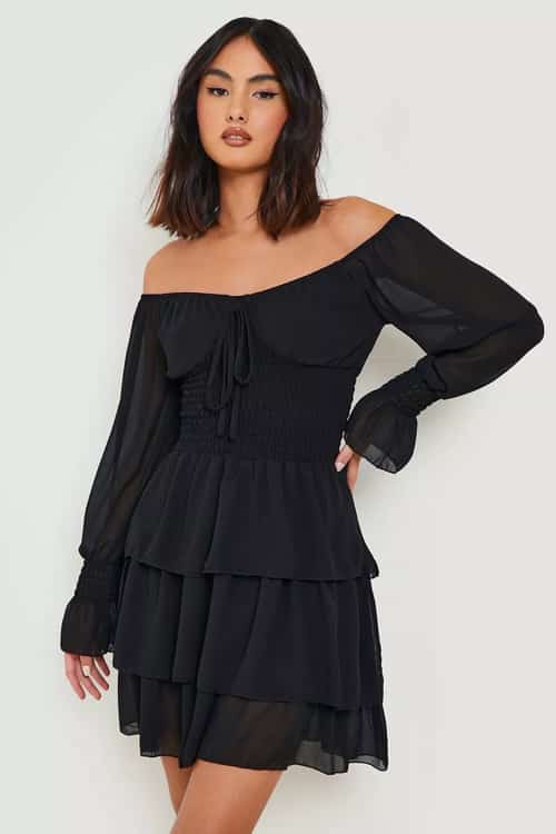 Discover stunning dresses at discounted prices in our sale!