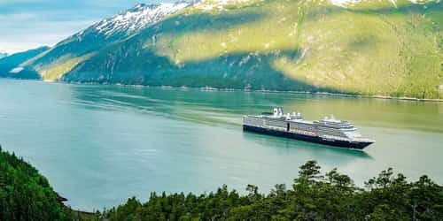 Cruise North America with Discounts: Dive into Our Best Deals!