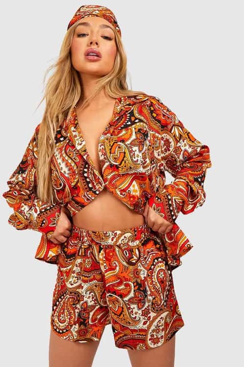 Heat Up Your Wardrobe: Dive into the Hottest Summer Sale of the Year!