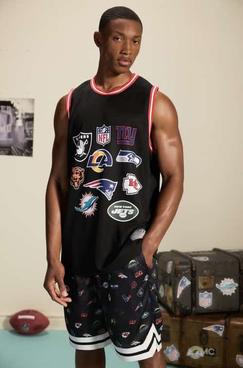 Upgrade Your Wardrobe: Shop Men's T-Shirts & Vests on Sale Now!