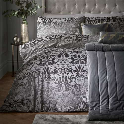 Up to 58% off branded and designer bedding!