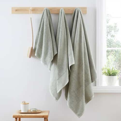 Wrap Yourself in Comfort β Towels Up to 57% Off! Shop Now!