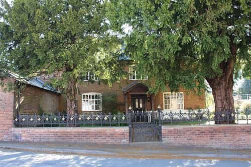 4 Bedroom House for Sale - Main Street, Willoughby Waterleys