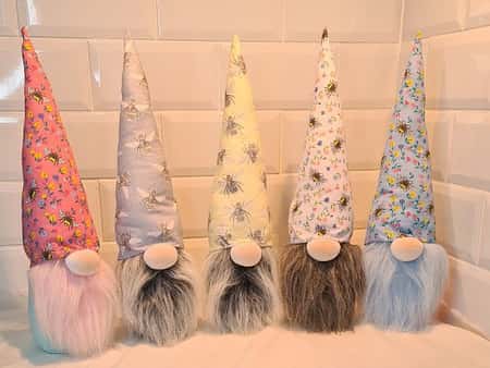 NEW BEE π RANGE www.vinylangels.co.uk