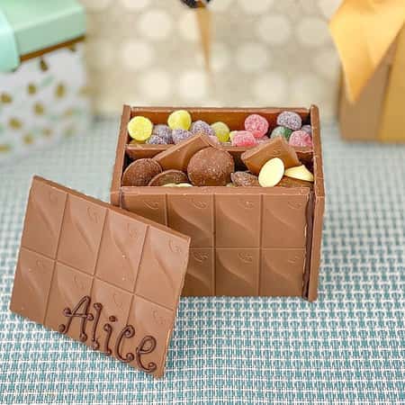 WAS £45.99 NOW £43.99 - Free UK Delivery - Vegan Chocolate Box