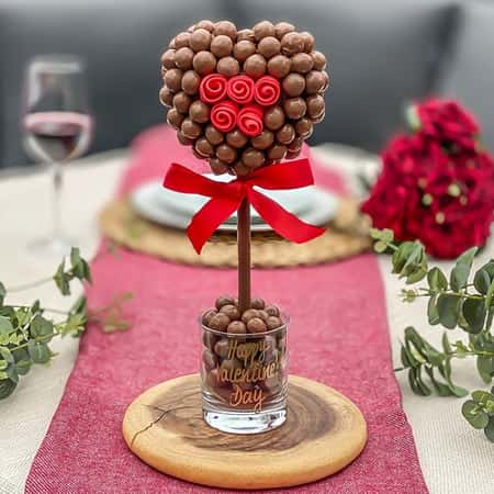 £33.99 - Free UK Delivery -  Malteser® Heart Tree with Red Roses - Edible to the core