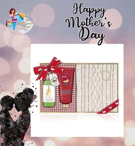 Baylis and Harding fuzzy duck scarf set
