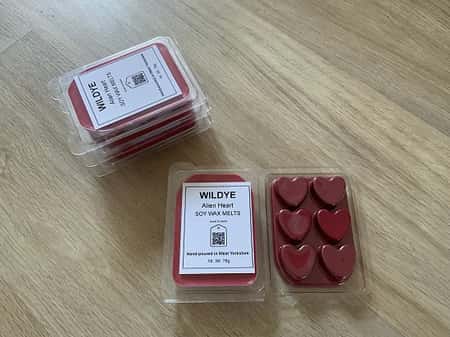 50% off | Alien Heart Wax Melt - Smells just like Alien Perfume | & Free Shipping
