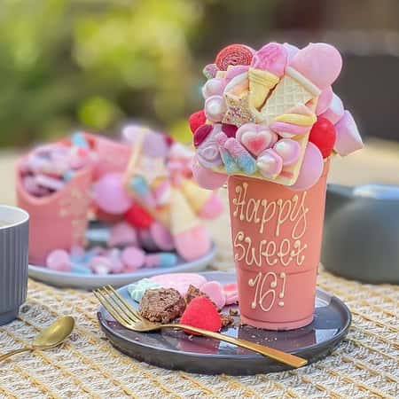 £32.99 - Free UK Delivery -  Pink Chocolate Sweet Smash Cup Personalised