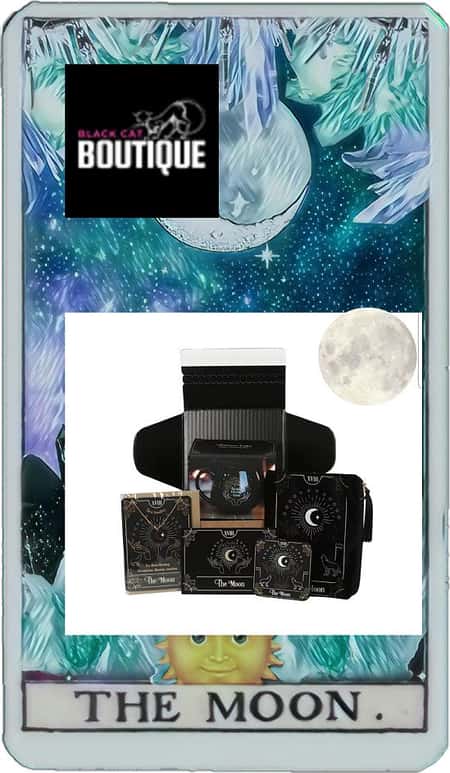 The Moon Tarot Deluxe Gift Set £36.99
