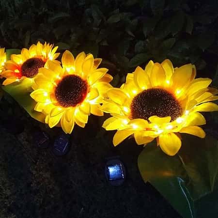 Realistic Solar Sunflower