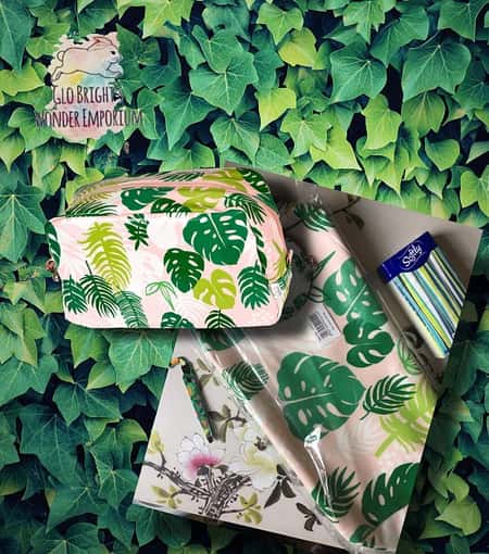 Leaf Print Wash Bag (With Free Tweezers & Tissues) £12.95