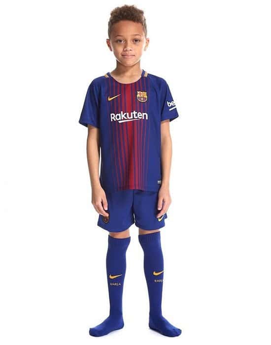 Save 25% on this Nike FC Barcelona 2017/18 Home Kit Children