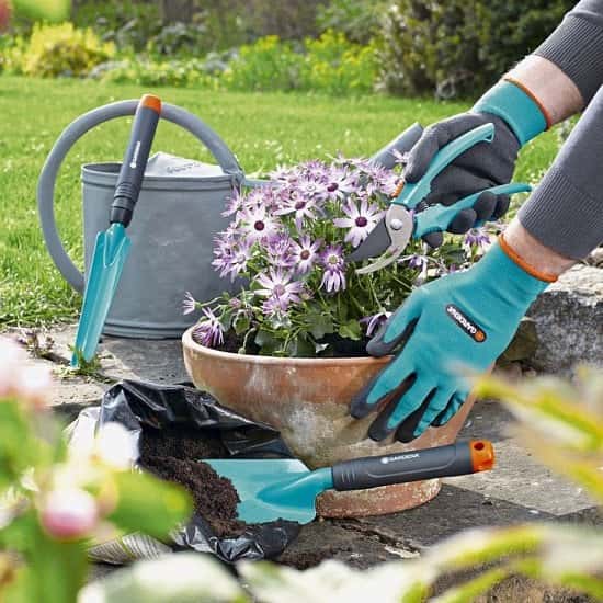 Get ready for Spring - Gardena Secateur, Trowel & Gloves Gardening Tool Kit £12.95!