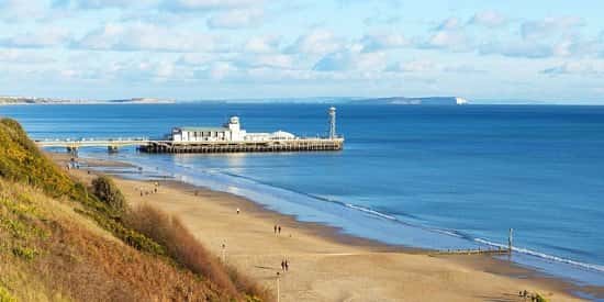 SAVE 57% on Bournemouth Getaway for 2 with Meals & Bubbly from £89!