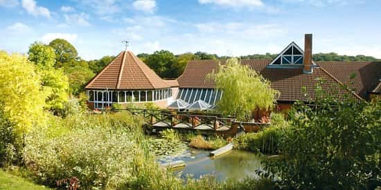 SAVE 48% on this Berkshire stay for 2 with 2-AA-Rosette Dinner & Wine from £169!