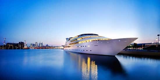 SAVE 50% on Swanky' London Superyacht stay for 2 with breakfast!