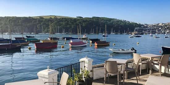 OVER 30% OFF this Cornwall coastal break for 2 with 3-course dinner,!