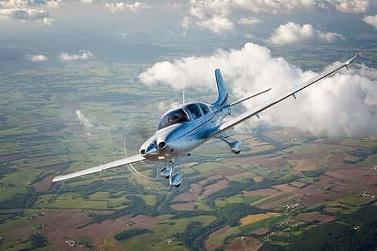SAVE 17% on this 30 Minute Introductory Flying Lesson - UK Wide!
