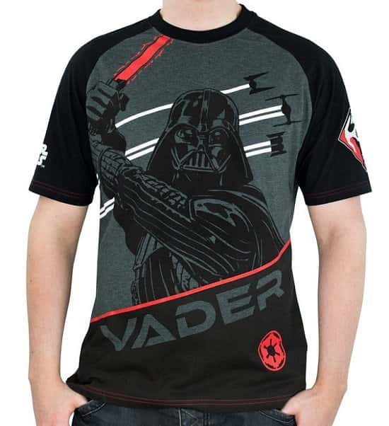 LESS THAN HALF PRICE - Mens Star Wars T-Shirt - Darth Vader!