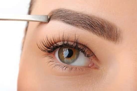 25% OFF all lash treatments with HD Brows!