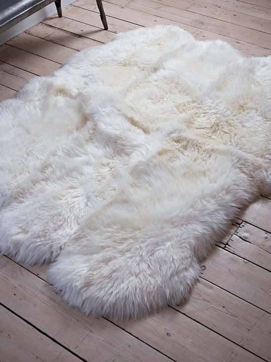 SAVE £175 on this Sumptuous Sheepskin Extra Large Rug!