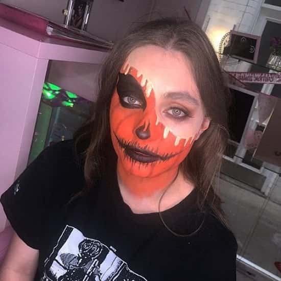 Halloween is coming - Book now for creepy looks!