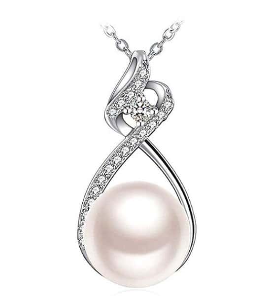WIN - Pearl Necklace