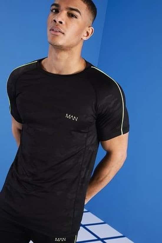 SALE - MAN ACTIVE MUSCLE FIT CAMO T-SHIRT WITH PIPING