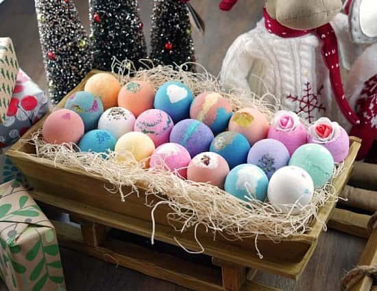 WIN 24 Assorted Handmade Bath Bombs in different Colours & Scents!
