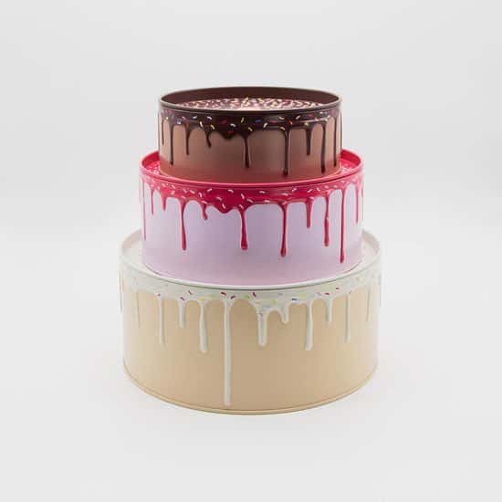 Valentine's Day Gift Idea - Cake Storage Tins