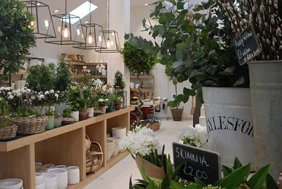 Our home & garden items have been developed exclusively for Daylesford!